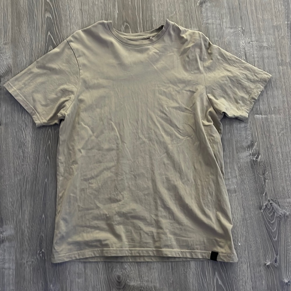 Pull and Bear Tshirt